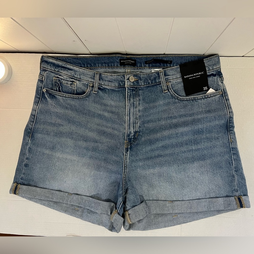 Banana Republic shorts  NWT Premium Denim High Rise ssize 35 blue